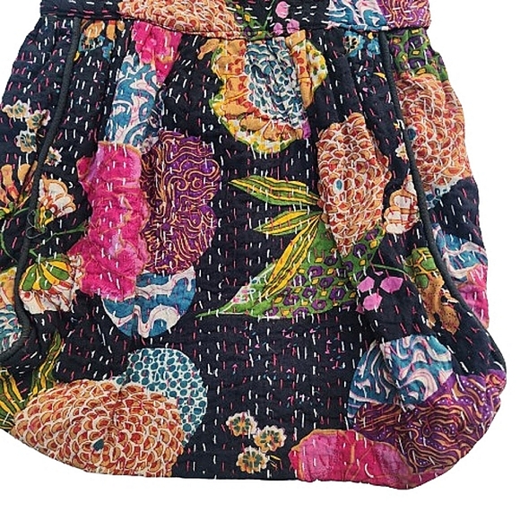 Floral Pleated Quilted Cotton Handstitched Cottagecore Boho Magnetic Hobo Bag - Picture 5 of 13